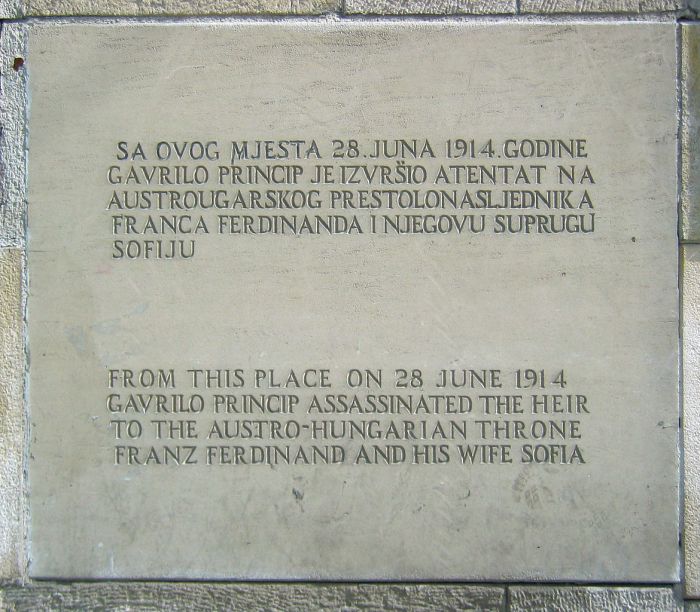 1170px-Gavrilo_princip_memorial_plaque_2009_edit1